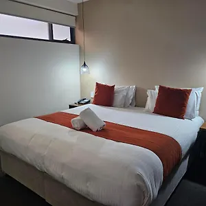***** Hotel Altitude On Australia